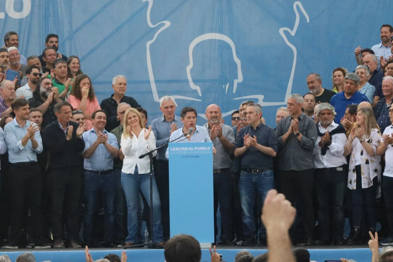 Imagen de Día de la Lealtad:  Kicillof lideró una masiva convocatoria en defensa de la patria 