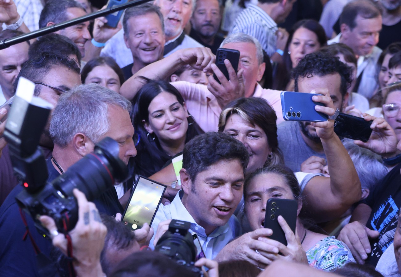 Tercer imagen de la nota Axel en el plenario del MDF: “Venimos a crear un futuro mejor para nuestro pueblo”