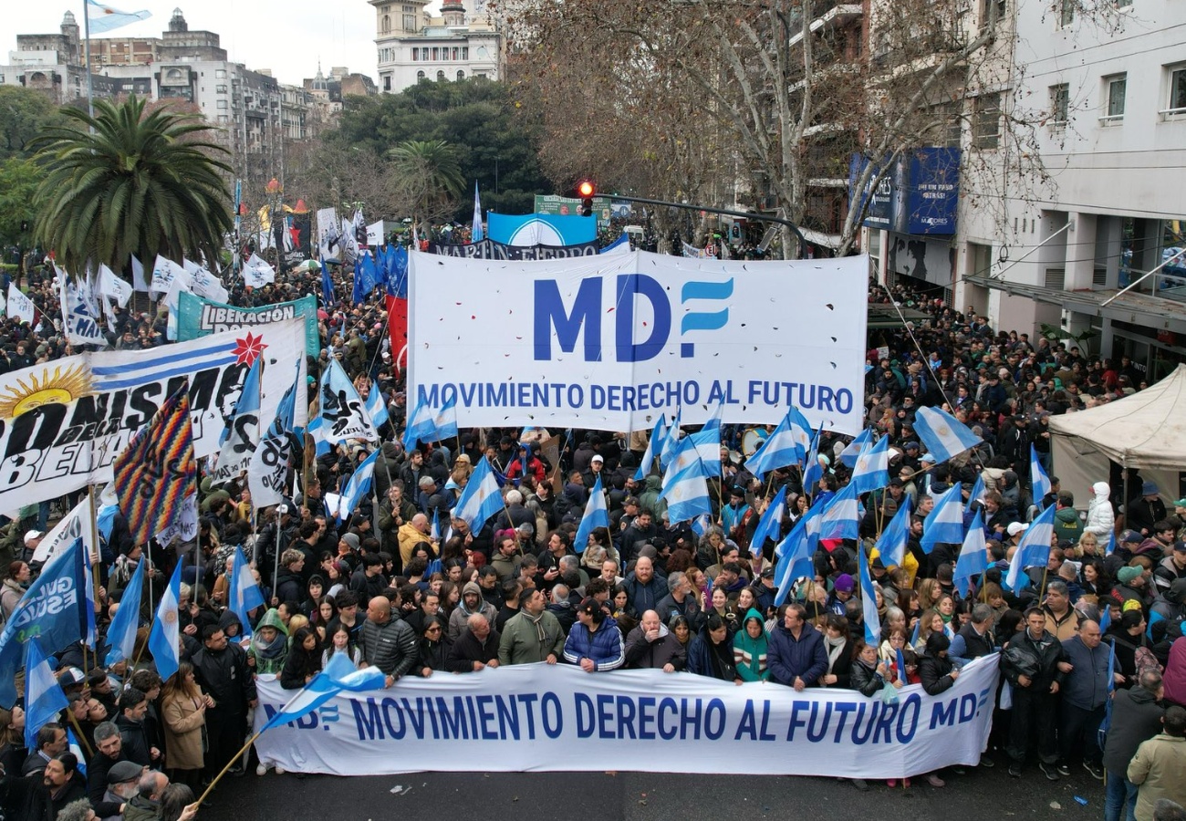 Imagen secundaria de Movilización en defensa de la Patria